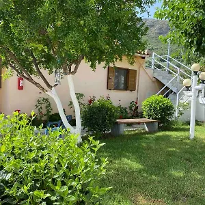 Garden Affittacamere Himare